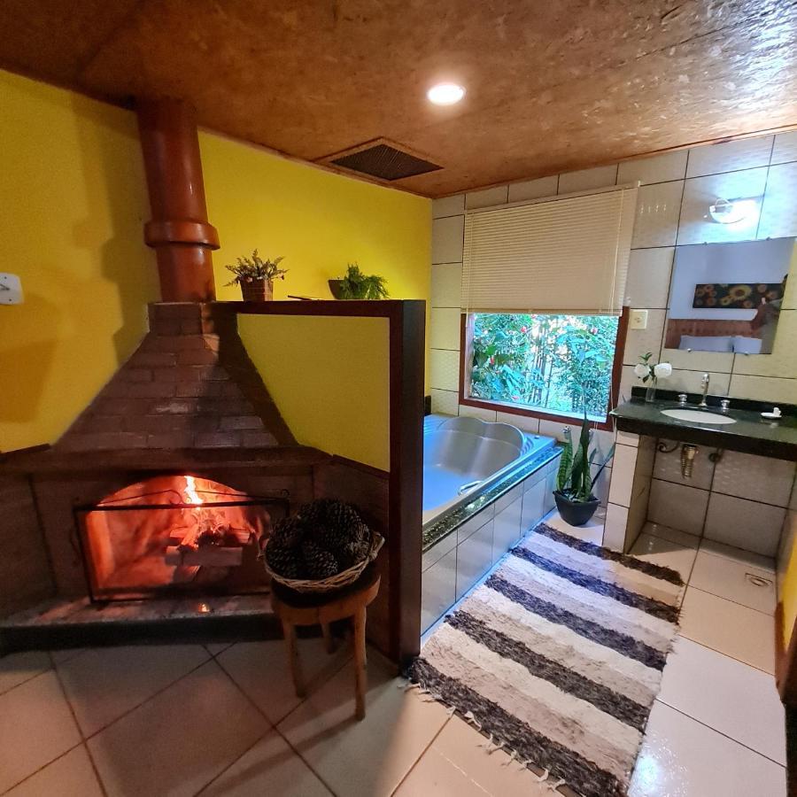 Pousada Remanso Do Rio Preto Висконди-ди-Мауа Экстерьер фото
